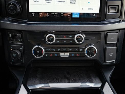 Used 2025 Ford F250 Platinum image 35