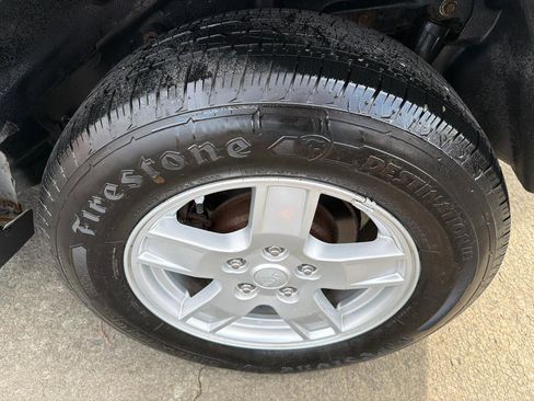 Used 2007 Jeep Grand Cherokee Laredo w/ Cargo Convenience Group image 16