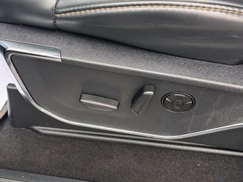 Used 2024 Ford F250 Platinum image 11