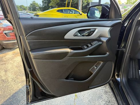 Used 2018 Chevrolet Traverse LT AWD/4WD image 9