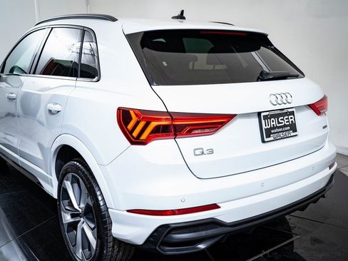 Used 2022 Audi Q3 2.0T Premium Plus image 21
