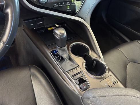 Used 2024 Toyota Camry XSE FWD image 19