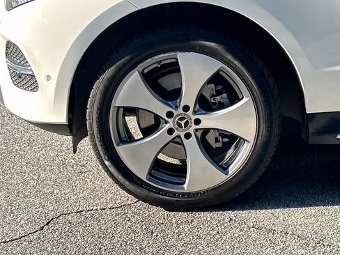 Used 2019 Mercedes-Benz GLE 400 4MATIC image 14