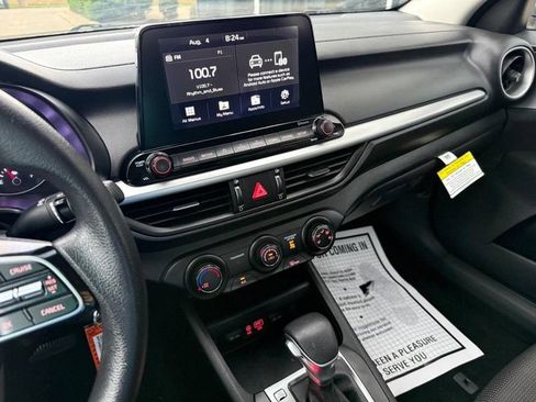 Used 2020 Kia Forte Sedan FWD image 25