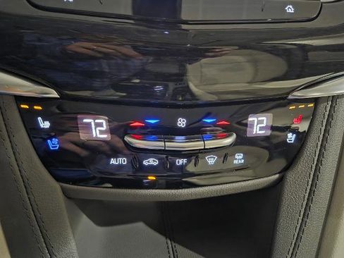 Used 2024 Cadillac XT6 Premium Luxury w/ Technology Package image 24