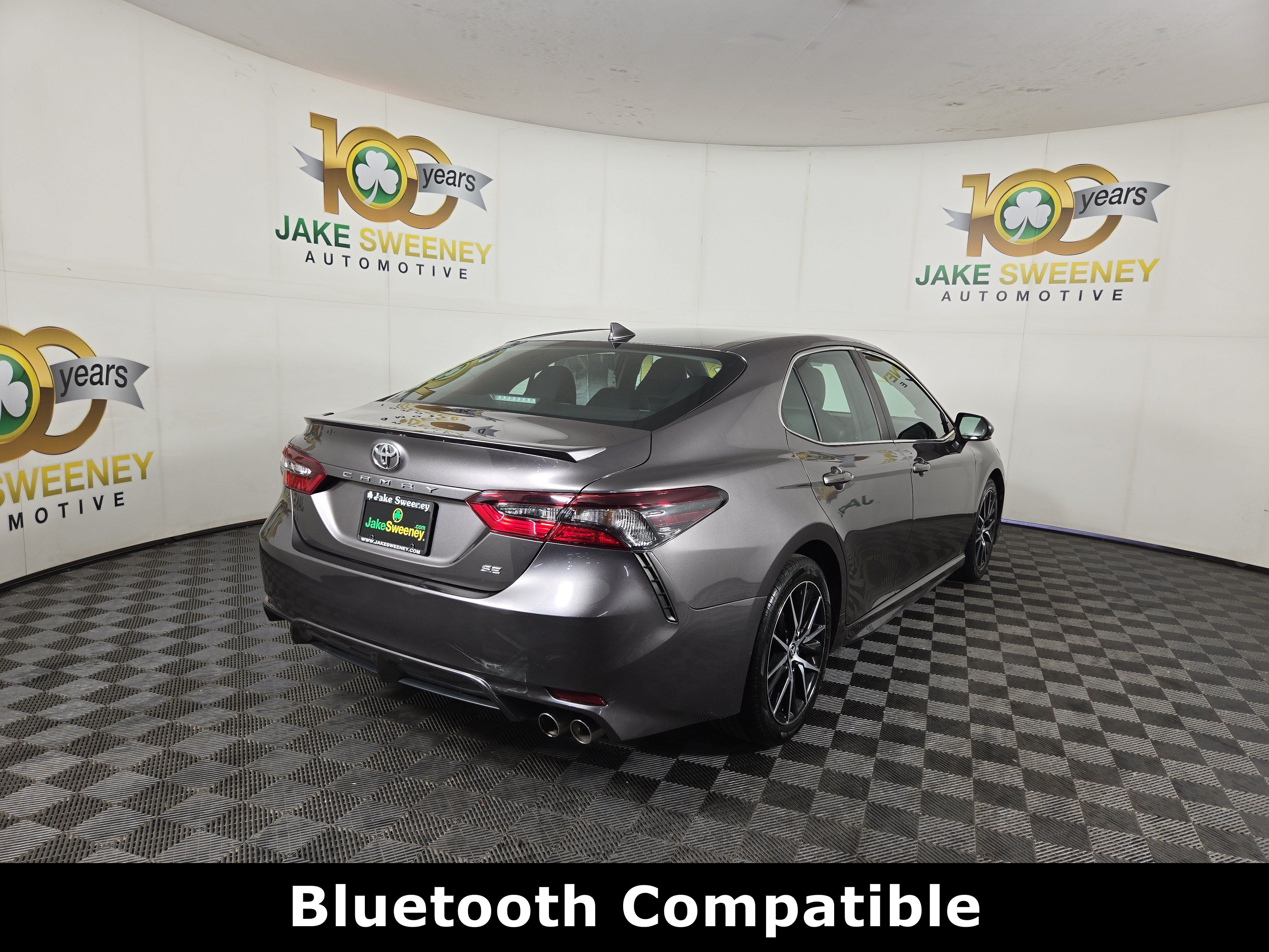 Used 2022 Toyota Camry SE FWD image 9