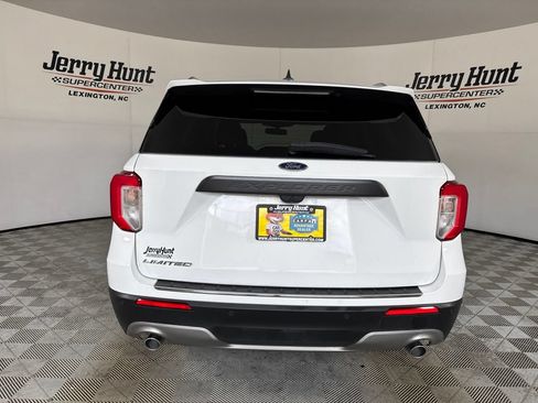 Used 2022 Ford Explorer Limited w/ Equipment Group 301A RWD image 5