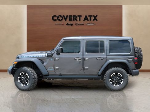 Used 2025 Jeep Wrangler Unlimited Rubicon 4xe w/ Safety Group AWD/4WD image 2