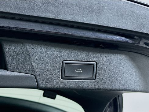 Used 2023 Volkswagen ID.4 Pro S Plus image 31