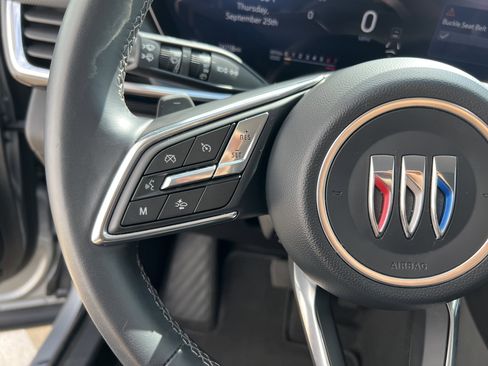 Used 2025 Buick Envision Preferred image 16