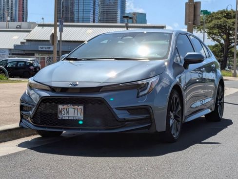 Used 2023 Toyota Corolla SE FWD image 1