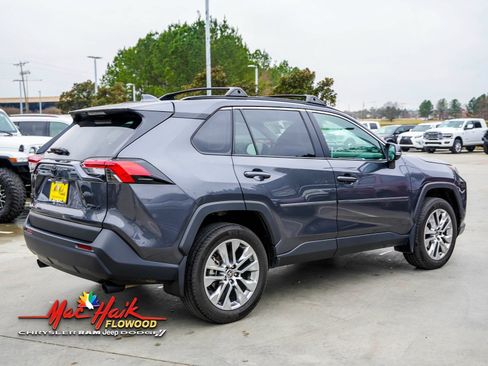 Used 2024 Toyota RAV4 XLE Premium image 13