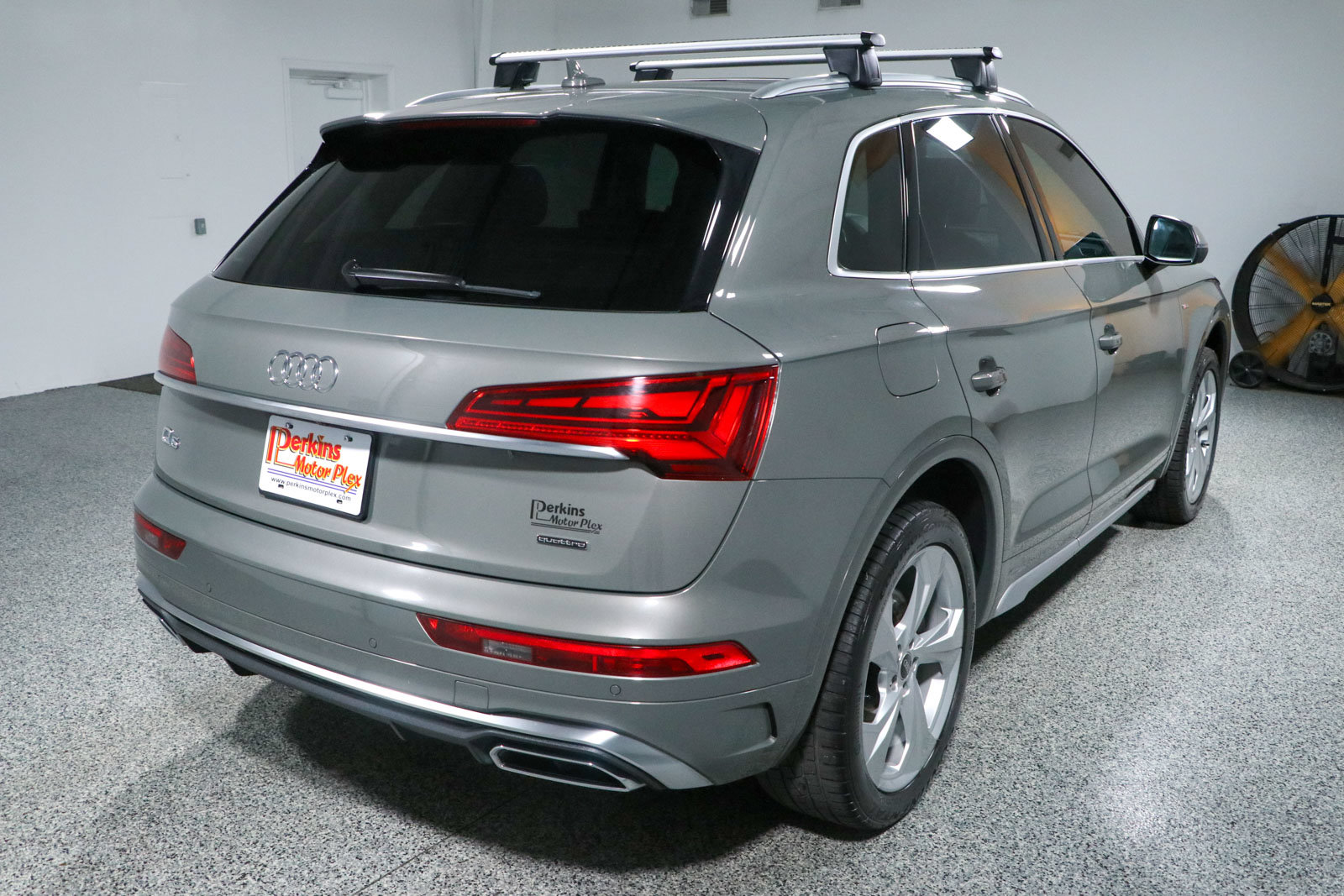 Used 2023 Audi Q5 2.0T Premium Plus w/ Premium Plus Package AWD/4WD image 7