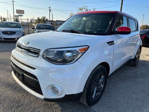 Used 2019 Kia Soul + image 1
