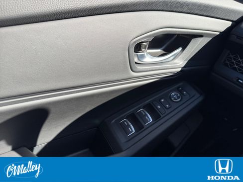 New 2025 Honda Accord SE image 18