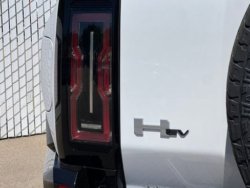 New 2025 GMC Hummer EV 3X image 22