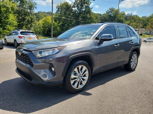 Used 2021 Toyota RAV4 XLE Premium FWD image 21