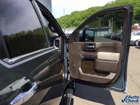 Used 2020 Chevrolet Silverado 3500 LTZ w/ LTZ Premium Package image 46