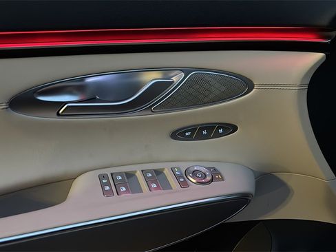 New 2026 Genesis GV70 2.5T Select image 16