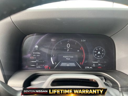 Used 2025 Lexus GX 550 w/ Accessory Package (2T) AWD/4WD image 14