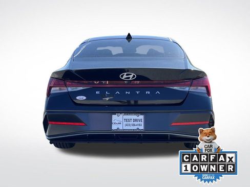 Used 2024 Hyundai Elantra SEL w/ Convenience Package image 4