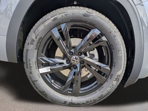 New 2026 Volkswagen Atlas Cross Sport SEL R-Line AWD/4WD image 11