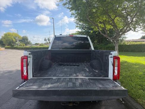 Used 2024 Ford F250 XLT w/ FX4 Off-Road Package AWD/4WD image 16