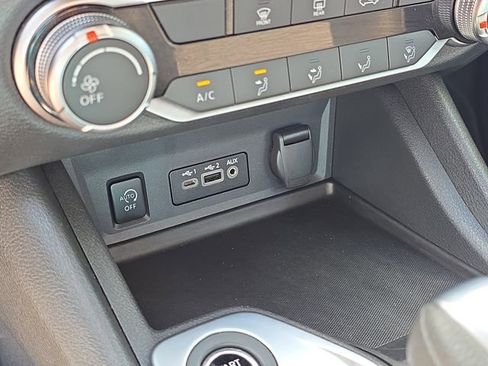 Certified 2024 Nissan Sentra SV FWD image 25