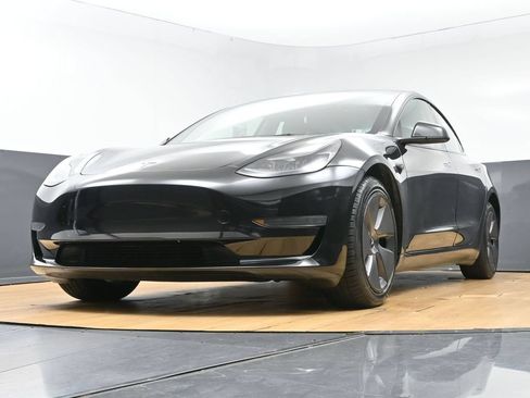 Used 2023 Tesla Model 3 Standard Range RWD image 52