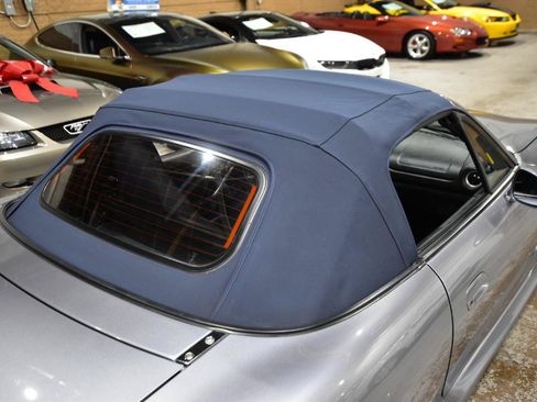 Used 2003 MAZDA MX-5 Miata Shinsen RWD image 13