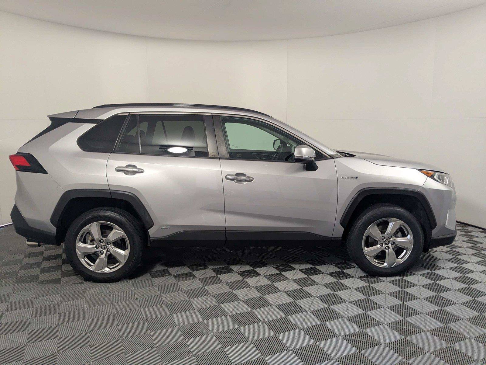 Used 2021 Toyota RAV4 Limited AWD/4WD image 3