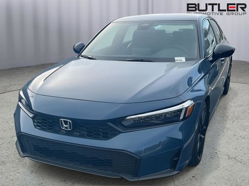 Used 2025 Honda Civic Sport image 3