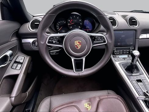 Used 2021 Porsche 718 Boxster RWD image 6