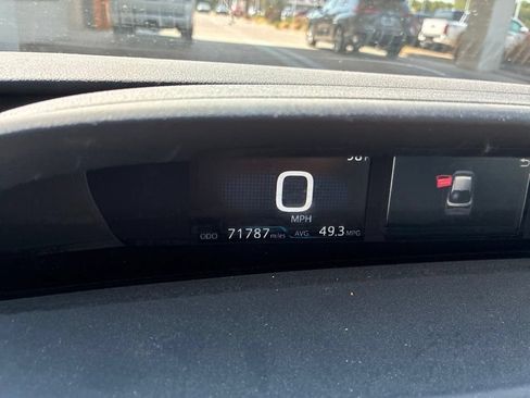 Used 2021 Toyota Prius LE FWD image 10