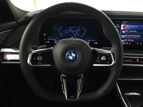 Used 2026 BMW i7 xDrive60 w/ Executive Package AWD/4WD image 22