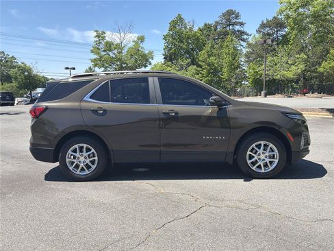 Used 2023 Chevrolet Equinox LT AWD/4WD image 32