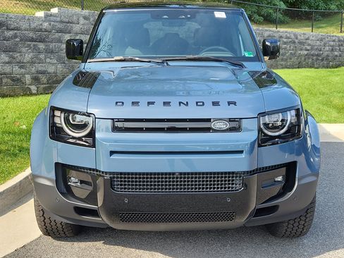 Used 2026 Land Rover Defender 110 S image 8