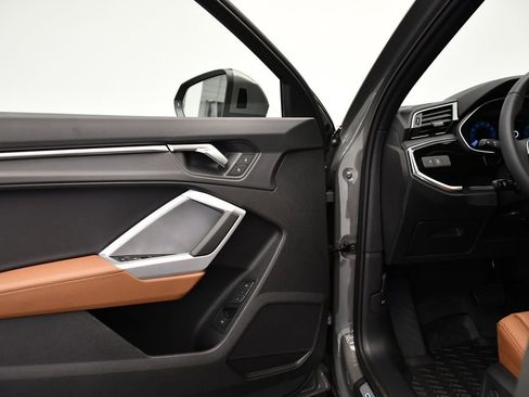 Used 2025 Audi Q3 2.0T Premium w/ Convenience Package image 32