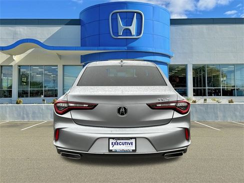 Used 2024 Acura TLX w/ Technology Package image 3