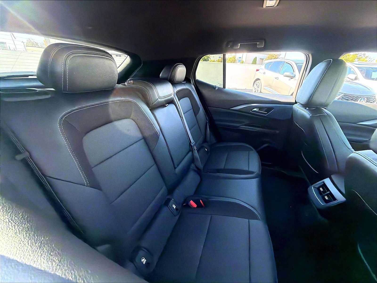 Used 2024 Chevrolet Equinox EV LT AWD/4WD image 28