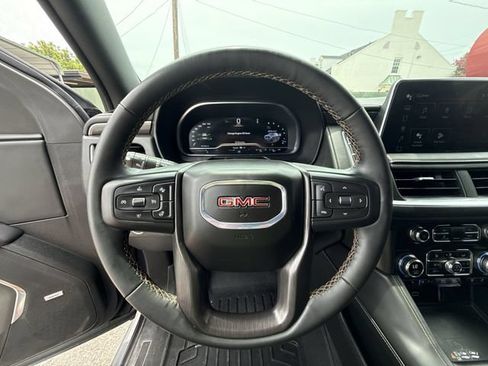 Used 2024 GMC Yukon AT4 w/ Technology Package AWD/4WD image 14