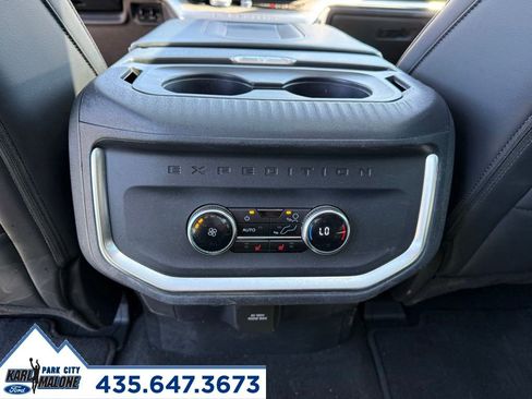 Used 2025 Ford Expedition Max Platinum AWD/4WD image 31