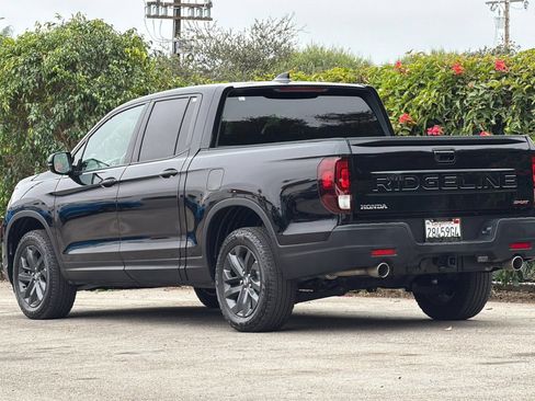 Used 2025 Honda Ridgeline Sport image 6