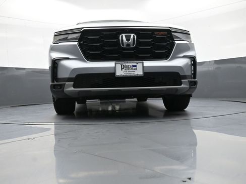 Certified 2025 Honda Pilot TrailSport image 29