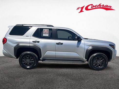 Used 2025 Toyota 4Runner SR5 AWD/4WD image 6