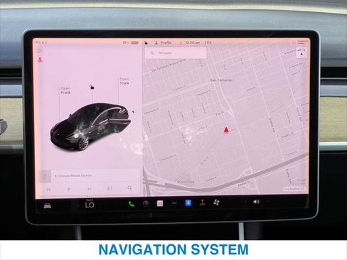 Used 2018 Tesla Model 3 Long Range image 17