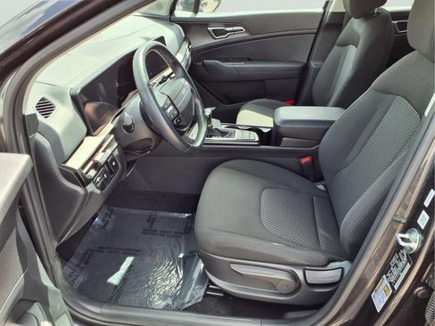 Used 2026 Kia Sportage LX FWD image 21