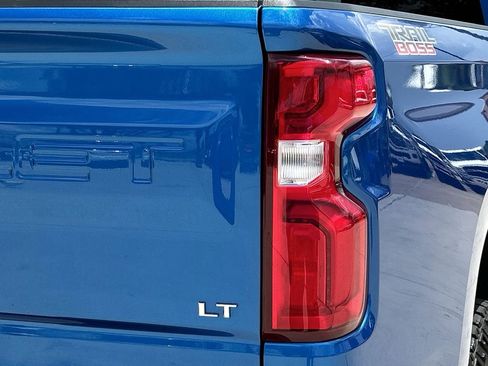 Used 2022 Chevrolet Silverado 1500 LT Trail Boss w/ Protection Package AWD/4WD image 8