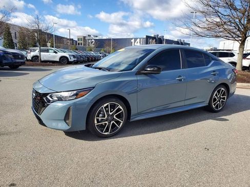 Certified 2025 Nissan Sentra SR w/ SR Premium Package image 8