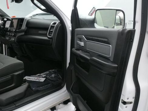 Used 2021 RAM 2500 Big Horn w/ Level 1 Equipment Group image 11